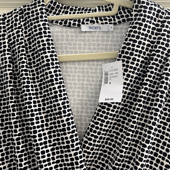 Ricki’s dress - Picture 2 of 4